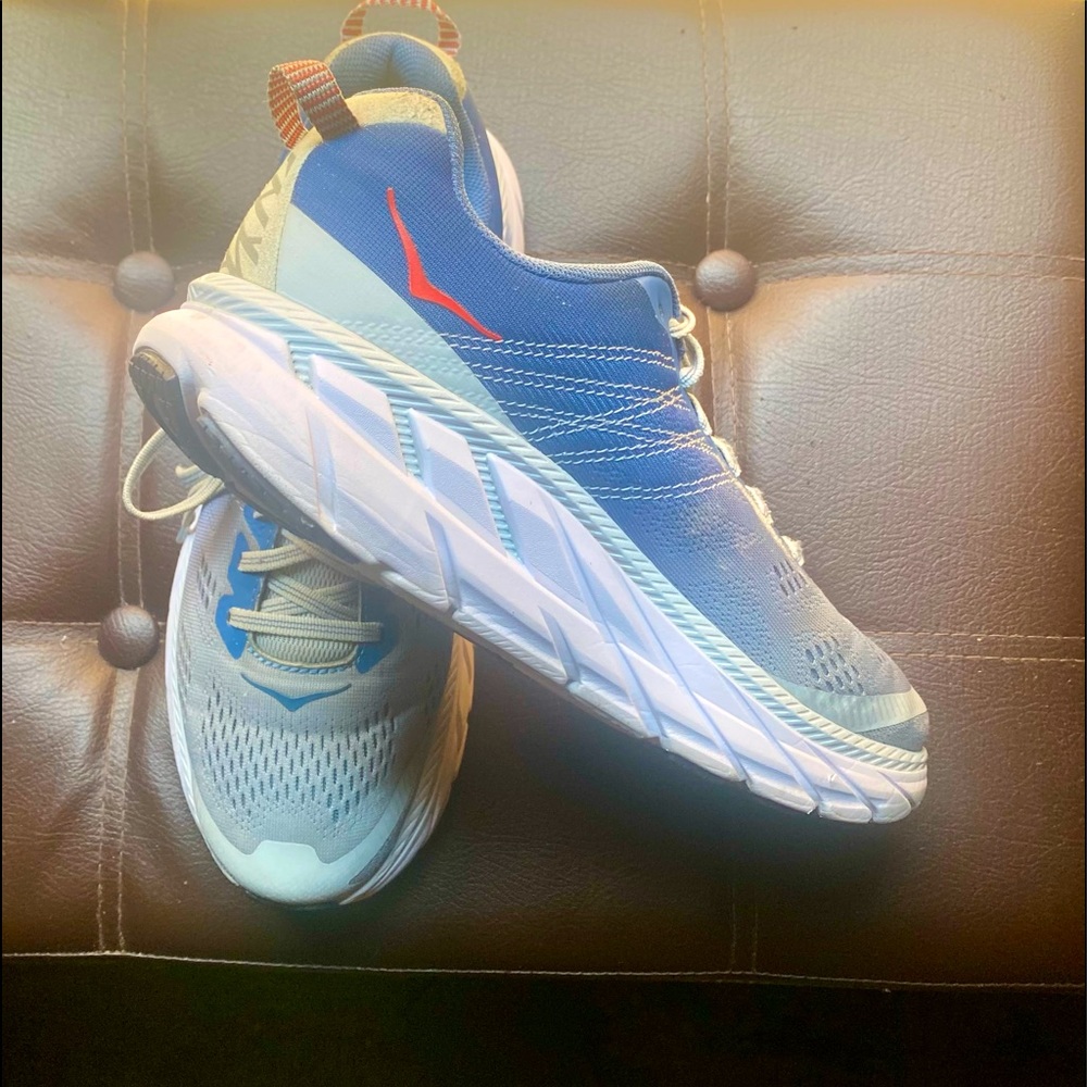 HOKA One One Clifton 6